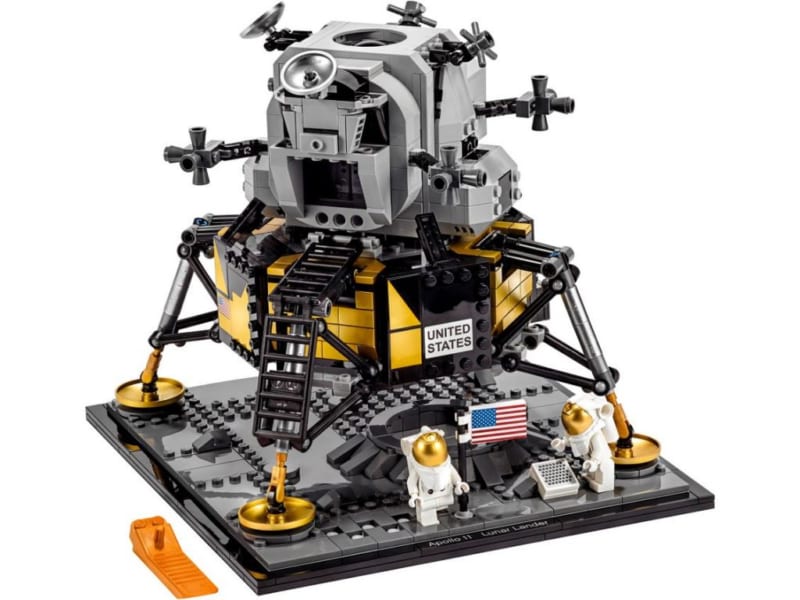 50周年だよ〜！ レゴがアポロ11号の月面着陸を完全再現