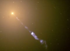 超巨大ブラックホールから「光速の99％の速度」でジェットが発射されていたの画像 2/5
