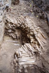 人骨を使った「骨の壁」が教会の地下に発見される（ベルギー）の画像 3/3
