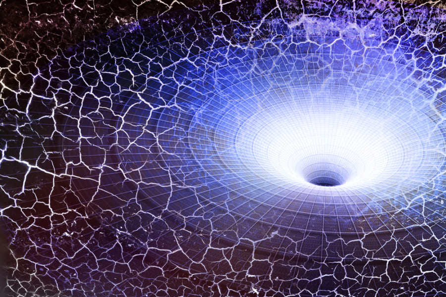 宇宙の法則は乱れない。超大質量ブラックホールの近くでも基礎物理定数は変わらなかった！