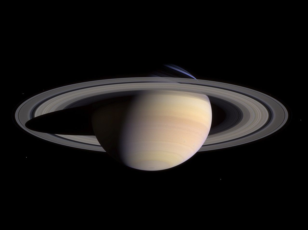 「綿菓子みたいな惑星」の正体は、遠くから見た土星の姿かもしれないの画像 2/3