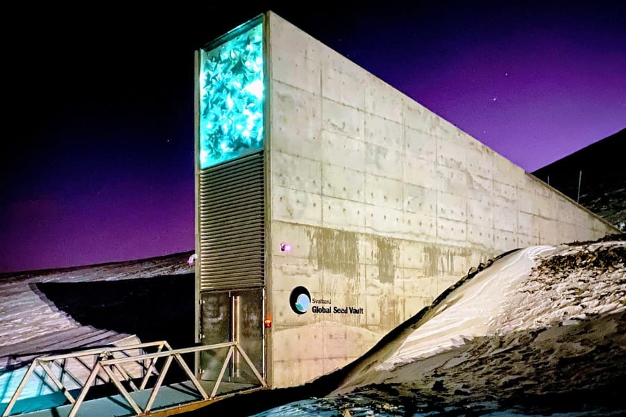 世界の終末に備えて「作物の種子」を冷凍保存するノルウェーの巨大貯蔵庫　