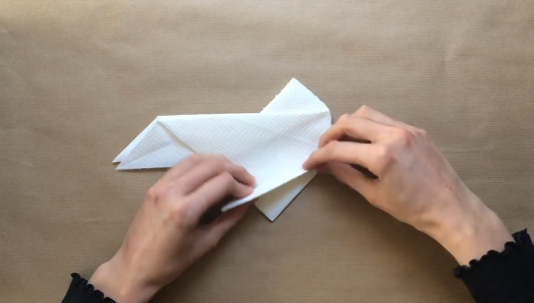 簡単便利！ペーパータオルだけで作れる「折り紙マスク」の作り方の画像 23/40
