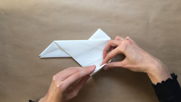 簡単便利！ペーパータオルだけで作れる「折り紙マスク」の作り方の画像 25/40