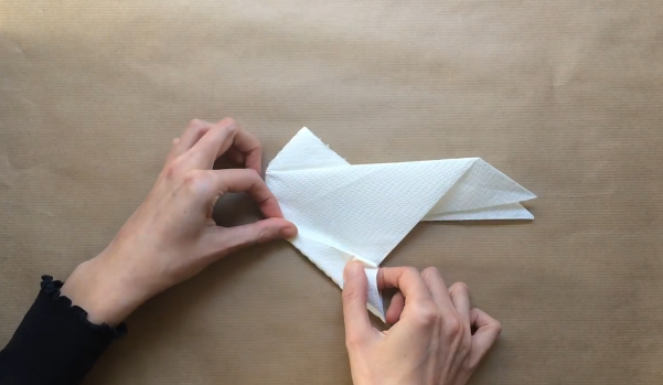 簡単便利 ペーパータオルだけで作れる 折り紙マスク の作り方 ナゾロジー