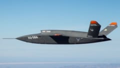 2021年に「AI搭載の無人戦闘機」と有人戦闘機が模擬空戦を行う予定（米軍）の画像 4/5