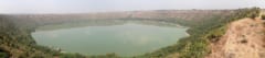 湖が一晩で「真っ赤」に変色する怪奇現象が発生。　その原因とは？（インド）の画像 2/3