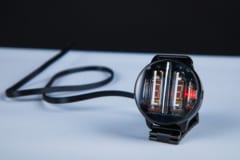 「ニキシー管」を使ったSFチックな腕時計が発売！　宇宙工学の技術も応用の画像 4/9