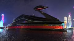 超巨大なスワンボート!?全長134メートルの「白鳥型メガヨット」が美しいの画像 7/7