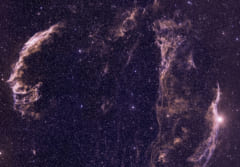 まるでCG画像のような「宇宙に浮かぶ光のリボン」をハッブル宇宙望遠鏡が撮影の画像 2/6