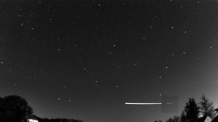 9月22日に撮影された大気圏で弾かれるアースグレイジング火球。