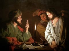 カイアファ（左）の前に立つイエス（右）