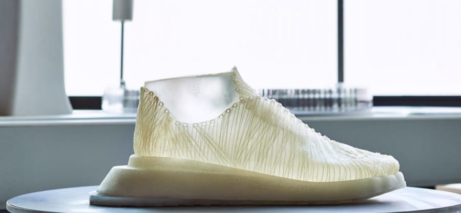 微生物織りで作られた靴