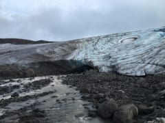 研究チームの撮影したアイスランドの氷河。