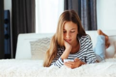 女子はソーシャルメディアの利用頻度が高い子ほどうつ症状のリスクが上昇した。