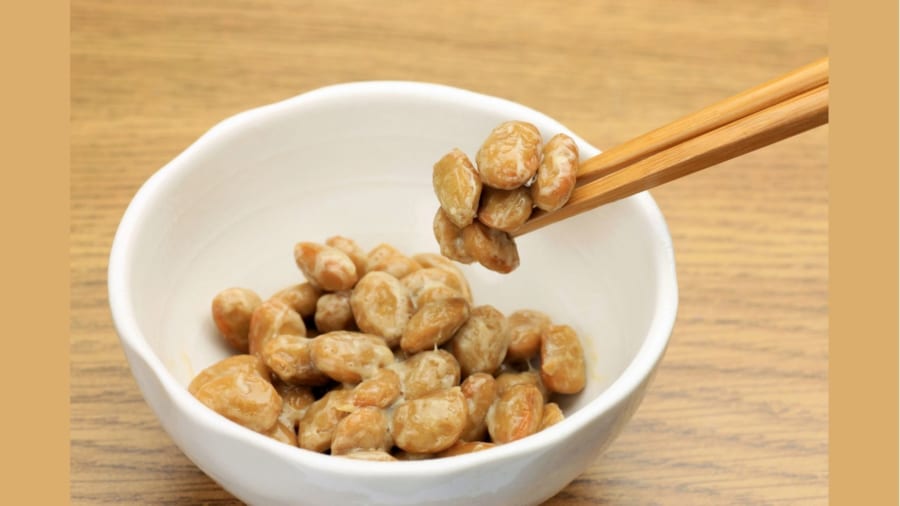 納豆などの発酵食品は多様な栄養素を含む