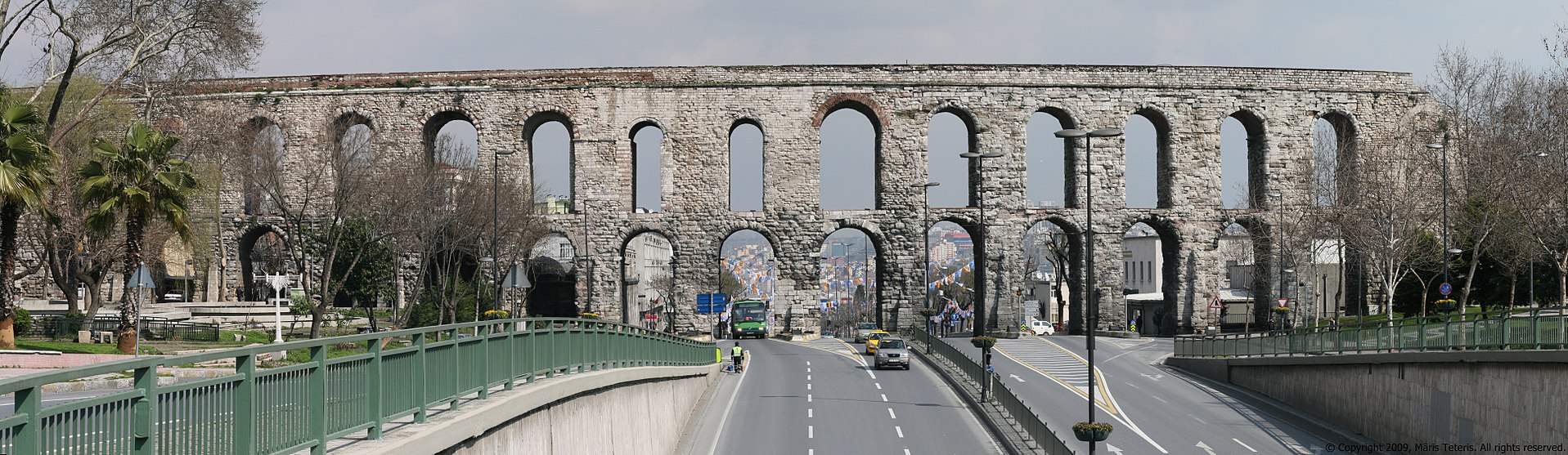 トルコに現存するヴァレンス水道橋の一部