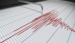 地震が32年も続いた？