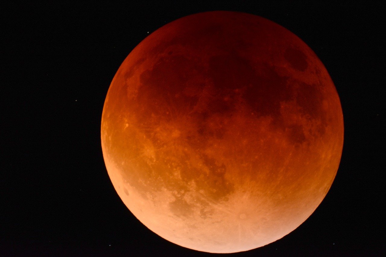 26日(水)夜の「スーパームーン皆既月食」を最大限に楽しむ方法の画像 1/6 ナゾロジー