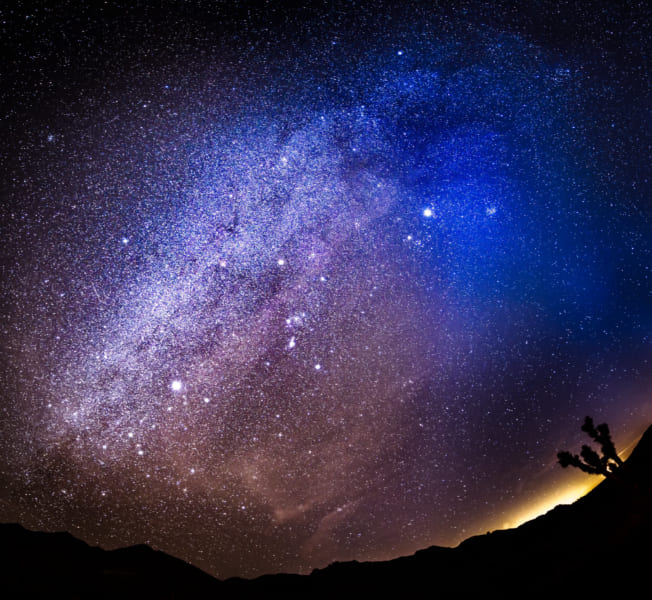 カリフォルニア州モハーベ国立保護区で撮影された天の川銀河の中心部