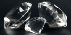 ダイヤモンドより硬いアモルファス材料が開発される