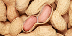 日本人はピーナッツを食べることで脳卒中・心疾患を予防できる