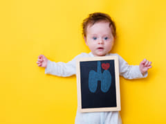 赤ちゃんは生まれてすぐに肺呼吸になり、2日以内には完全な血液循環を得る