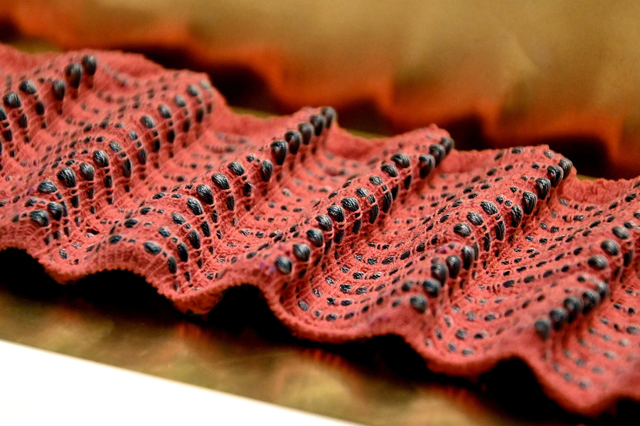 MITが開発した伸縮を記憶再現する繊維「OmniFibers」