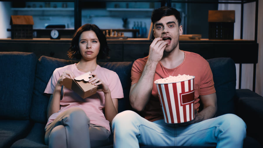 ポップコーンを食べながらの映画は「楽しみが減少する」と明らかに