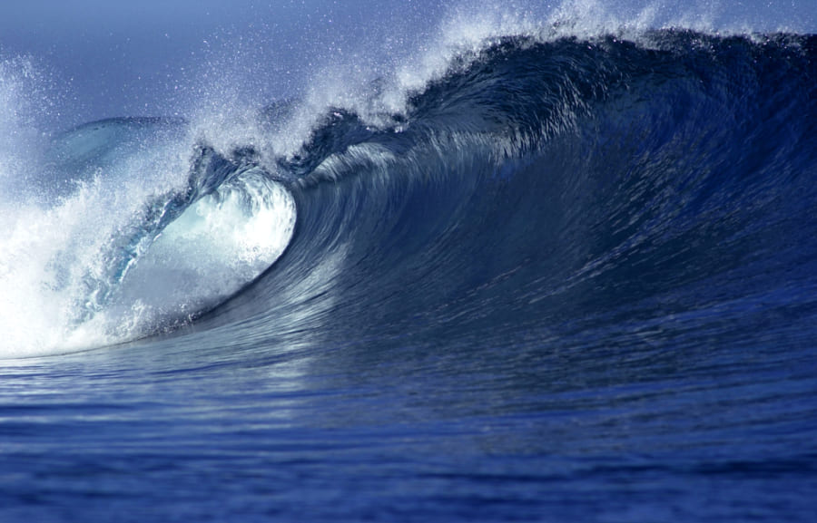 突如生じる巨大波は海難事故の原因となる