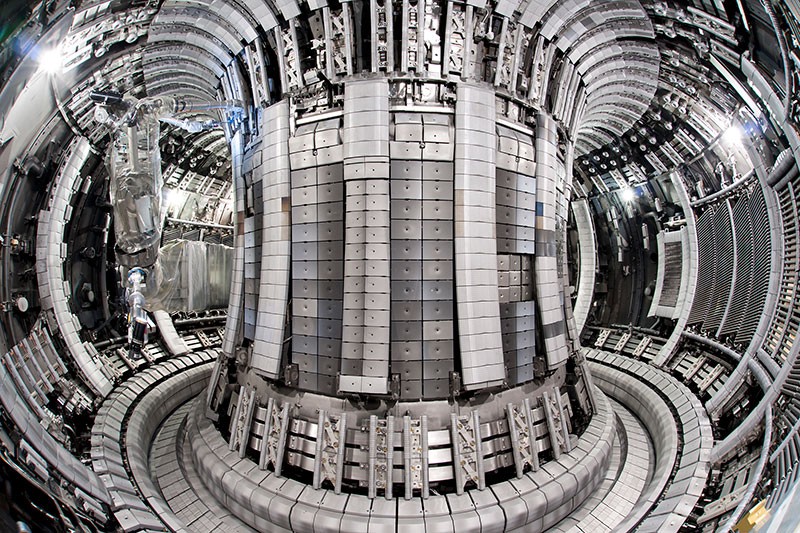 ”エネルギー発生量の世界記録を樹立”した「核融合炉の稼働中の内部映像」が公開される！