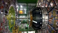 陰謀論者が「CERNが7月5日に私たちを並行世界」飛ばしたと述べる理由