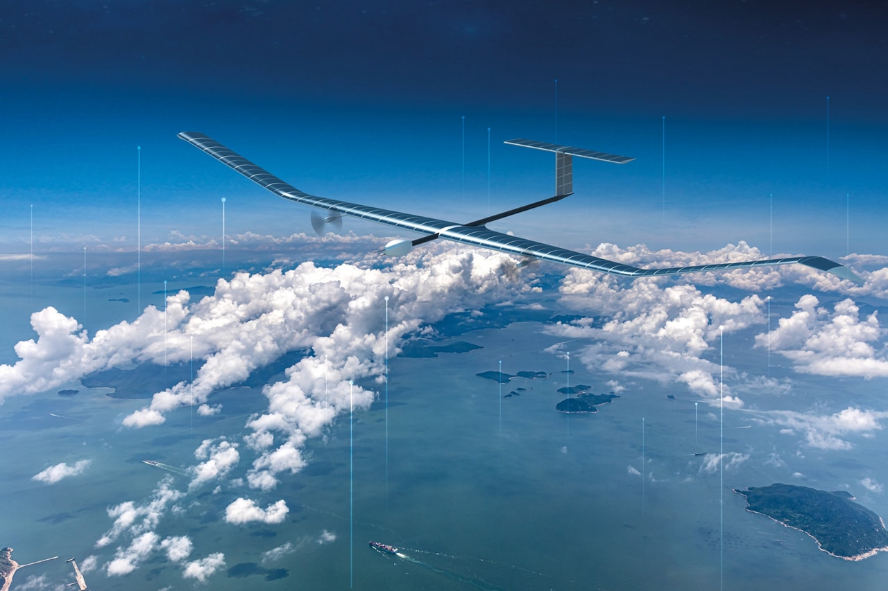 Zephyrは太陽光発電によって燃料供給なしで連続飛行できる
