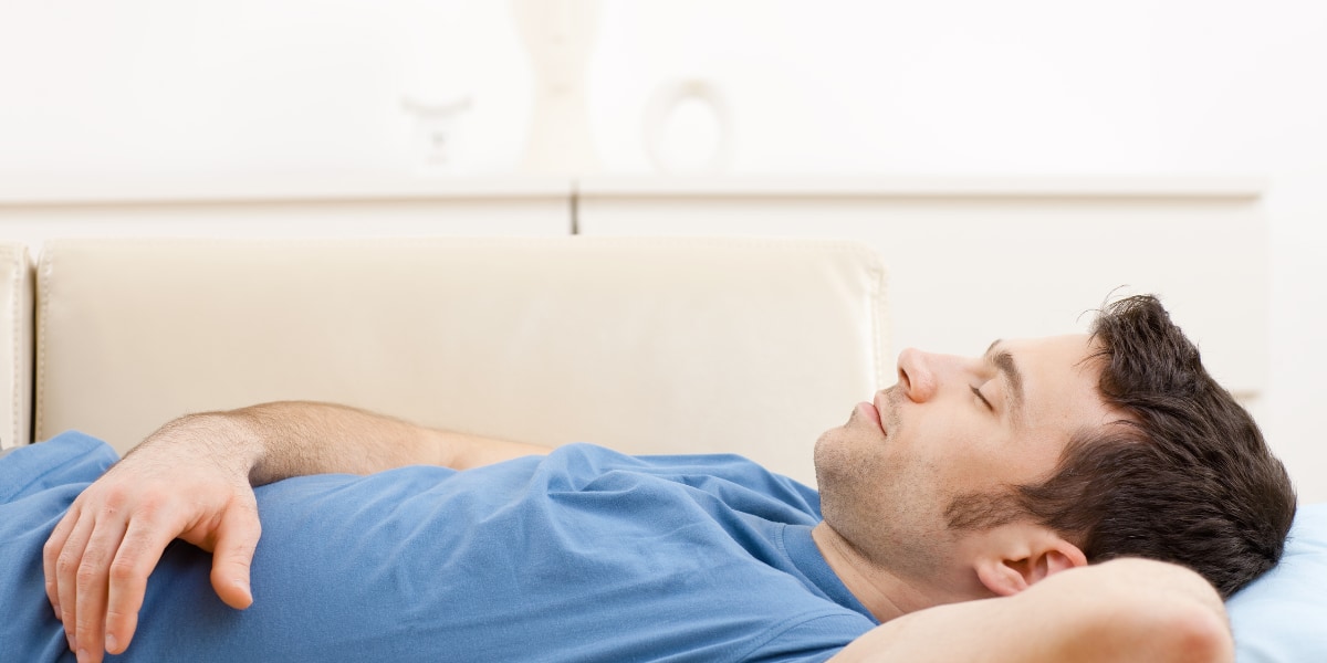睡眠中の眼球運動は、夢の中で何かに目を向けている証拠？