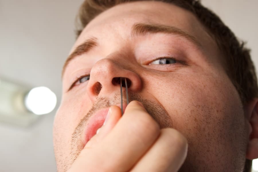 鼻腔内が傷つくと細菌の感染が促進される