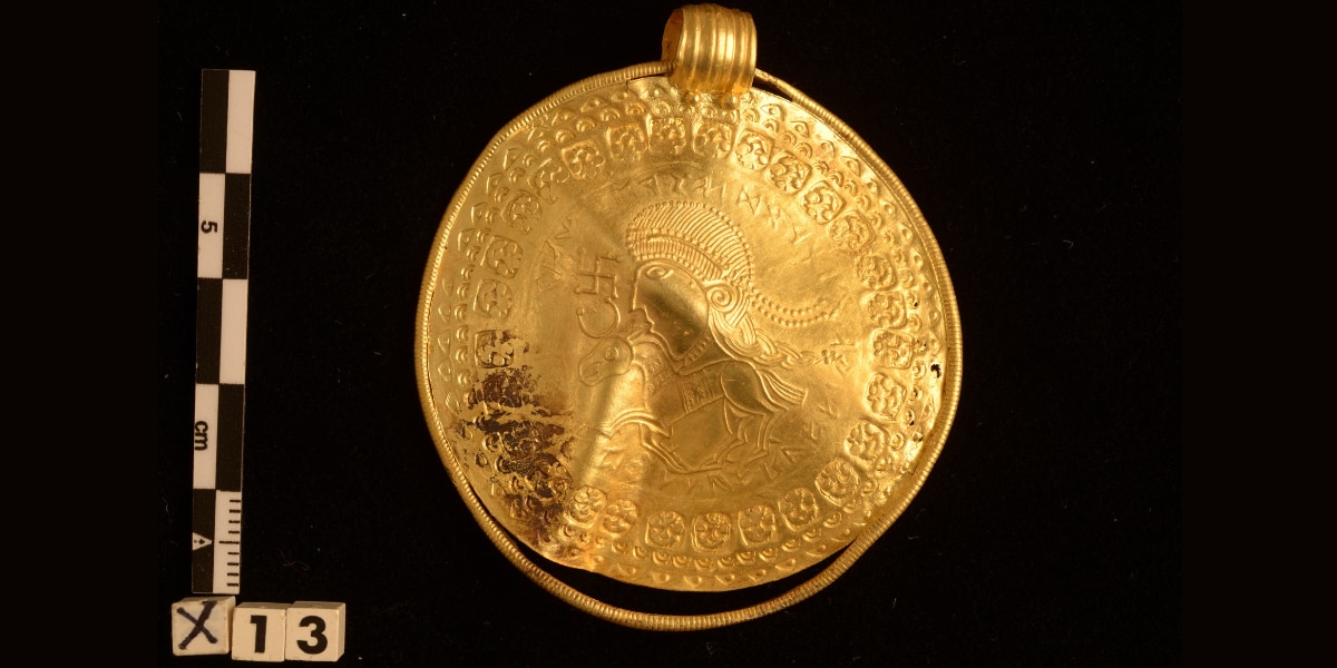 世界最古の「オーディン」の記述が見られた金のメダル