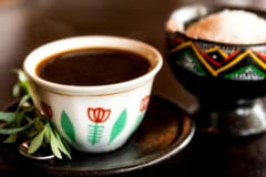 エチオピアでは伝統的にコーヒーに塩が入れられてきた