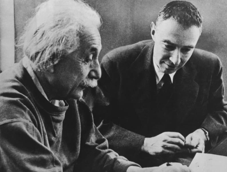 アインシュタインとオッペンハイマー