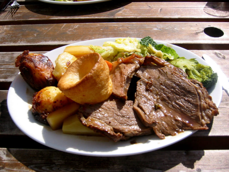 ローストビーフとヨークシャー・プディング 、数少ない評判のいいイギリス料理である。