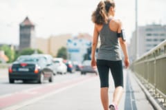 歩きやすい地域に住む女性ほど肥満関連のがんのリスクが低かった
