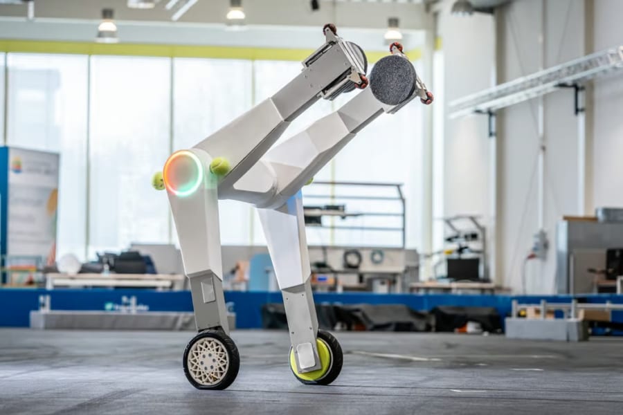 シンプルな「自律型運搬ロボット」は人型ロボットの目標を既に達成している