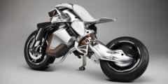 新しく公開された未来のバイク「MOTOROiD2」