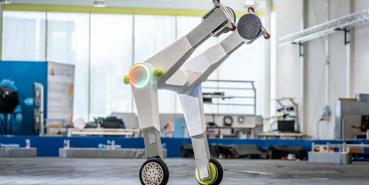 作業用ロボットは、既に人型ロボットの初期の目標を達成しているかも