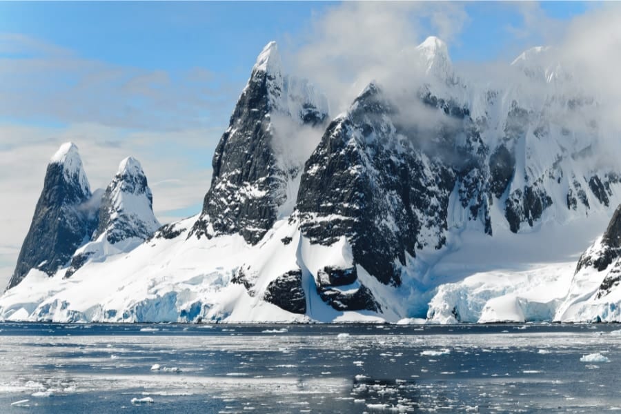 南極の海底をマッピングするのは難しい