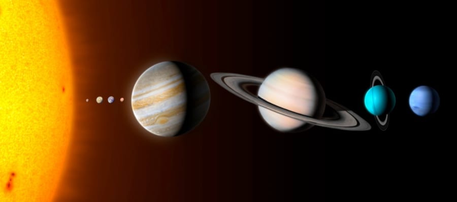 木星は太陽系の惑星の中で最大