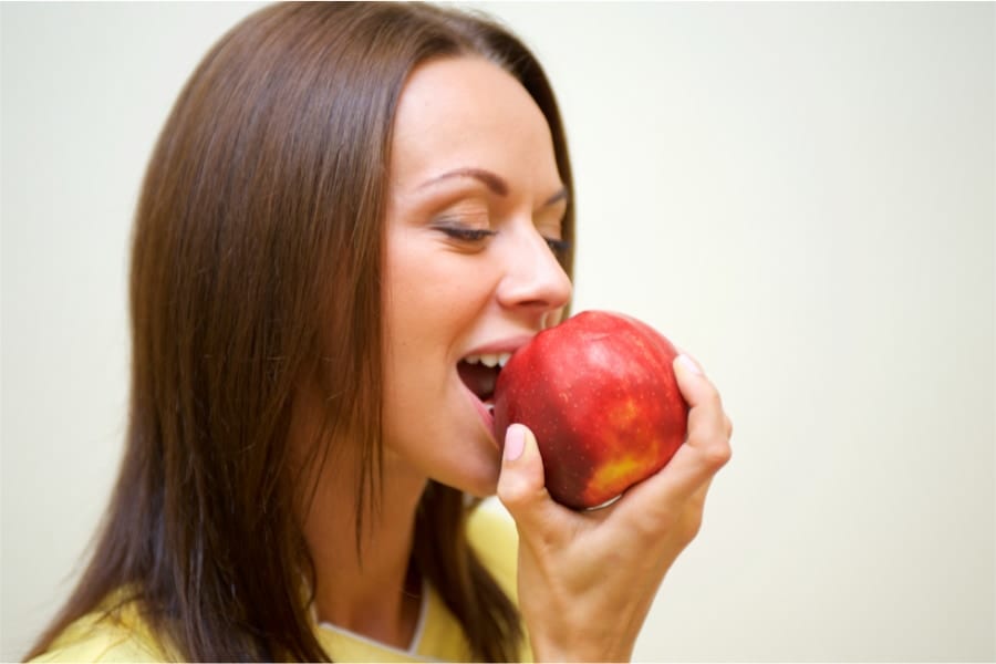 毎日リンゴ1個を食べるのは簡単ではない