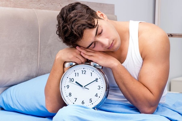 早起きより「あと1時間長く寝る」方が健康に良い…かもしれない！