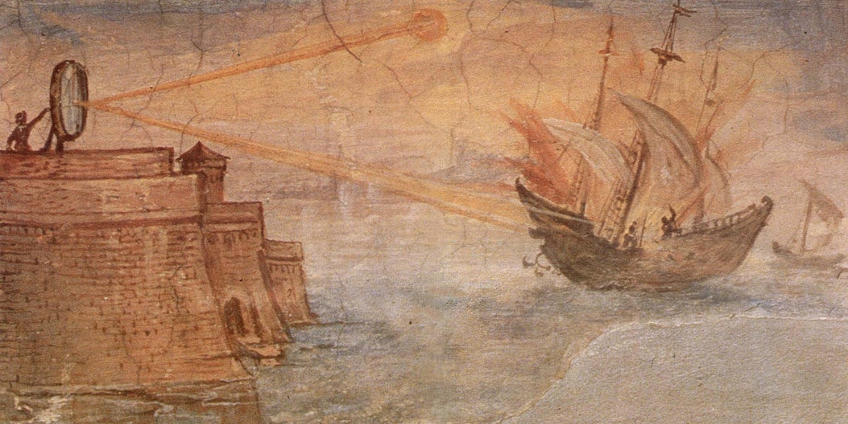 太陽光で敵船を燃やす！アルキメデスが開発した古代兵器「死の光線」とは？