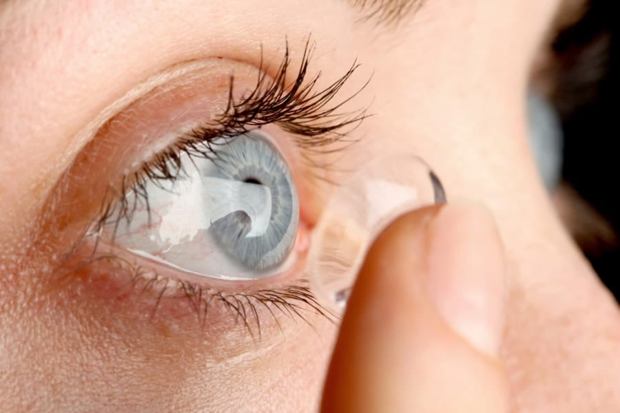 角膜は敏感な組織。その分、スマートコンタクトレンズの開発も難しい。