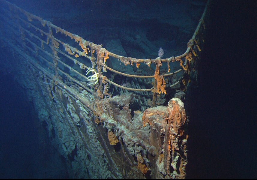 沈没したタイタニック号の船首（2004年6月に撮影）